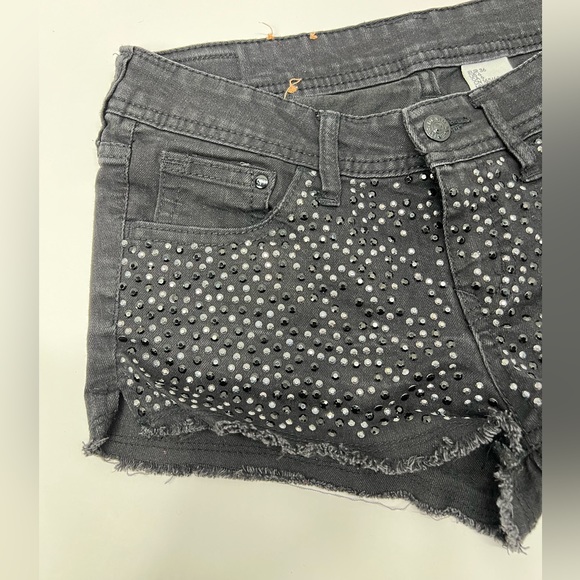 Black Denim Shorts Studded Detail Cutoff Raw Hem Summer Glam Rhinestone Beaded - Picture 16 of 17